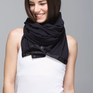 Lululemon Vinyasa Scarf 🍋